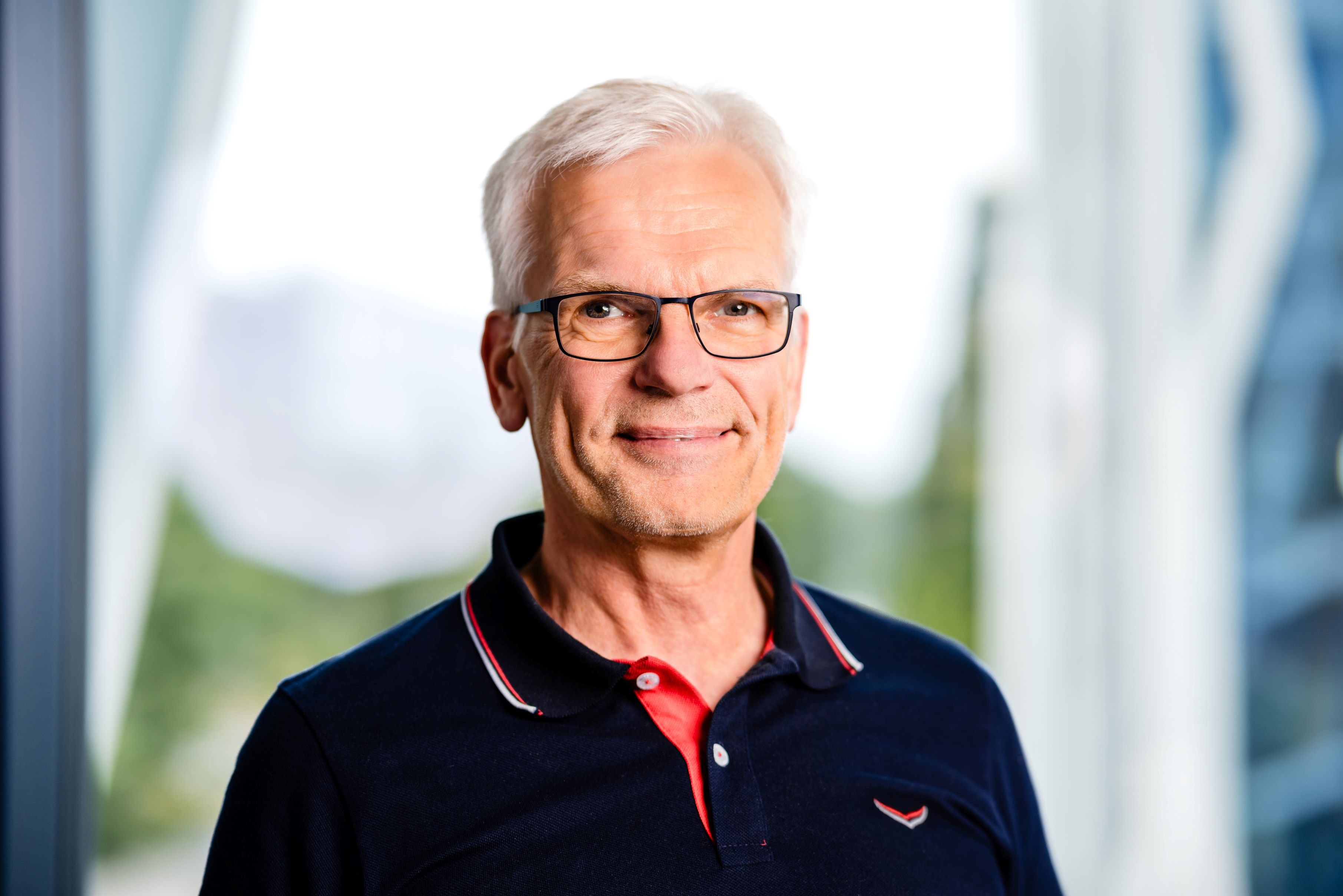 amotiIQ_logo_contact